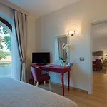 Borgo La Chiaracia & 5* Castel Giorgio