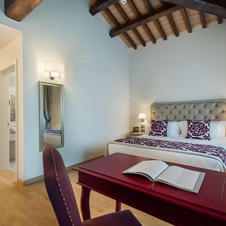 Borgo La Chiaracia & 5* Castel Giorgio