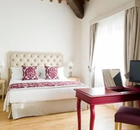 Borgo La Chiaracia & Hotel 5*