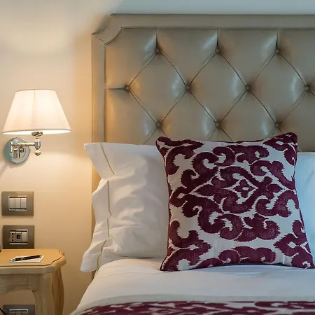 Borgo La Chiaracia & 5* Castel Giorgio