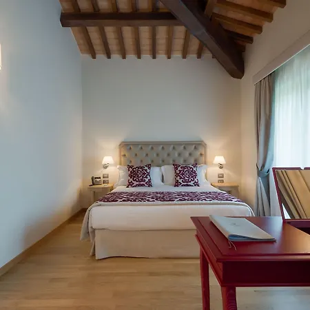 Hotel Borgo La Chiaracia &