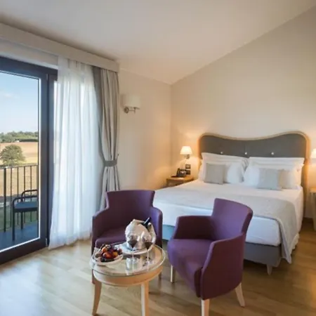 Borgo La Chiaracia & 5* Castel Giorgio