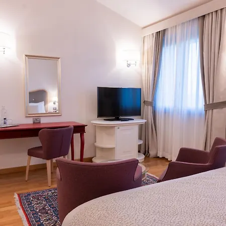 Borgo La Chiaracia & Otel 5*