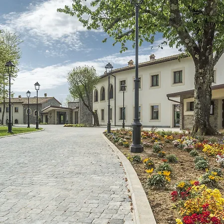 Borgo La Chiaracia & ホテル 5*