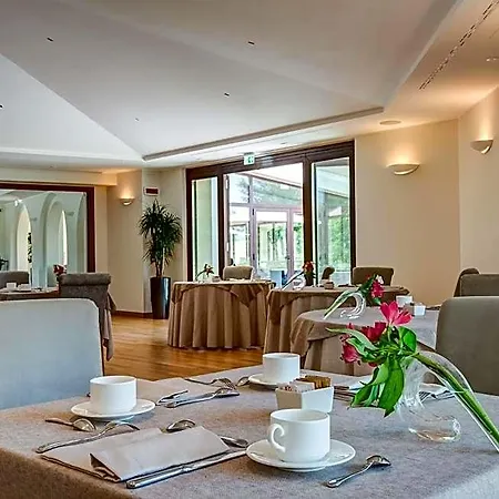 מלון Borgo La Chiaracia & 5*