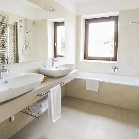Borgo La Chiaracia &