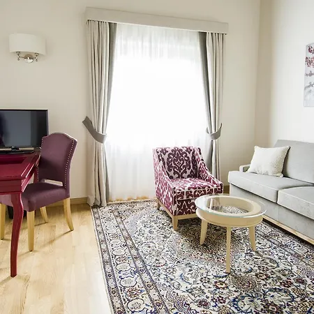 Hotel Borgo La Chiaracia &