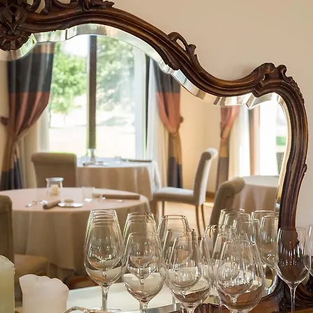 Borgo La Chiaracia & Hotel
