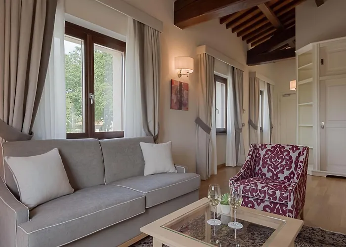 Borgo La Chiaracia & Castel Giorgio