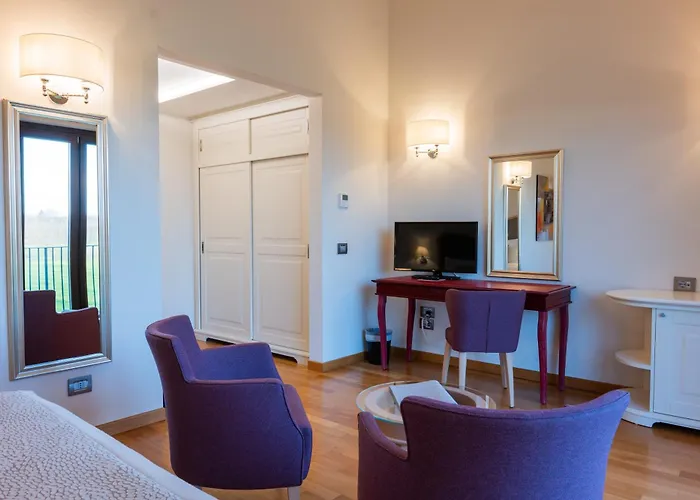 Borgo La Chiaracia &