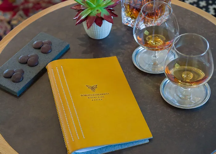 Borgo La Chiaracia & 5* Castel Giorgio