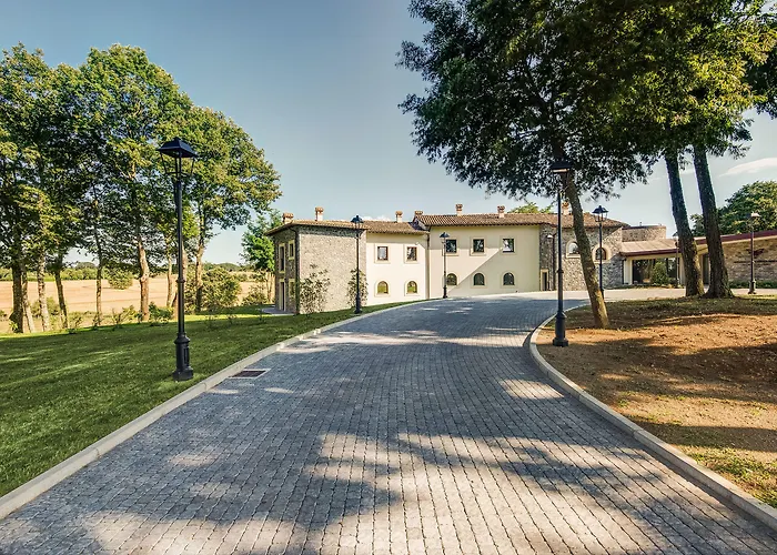 Borgo La Chiaracia & Hotel