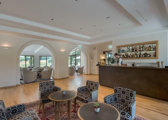 Borgo La Chiaracia & Hotel