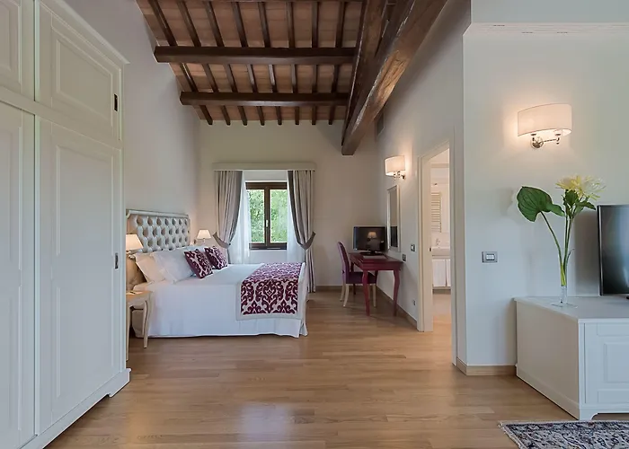 Hotel Borgo La Chiaracia & Castel Giorgio