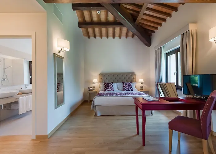 Hotel Borgo La Chiaracia &