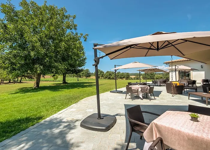 Borgo La Chiaracia & Hotel Castel Giorgio