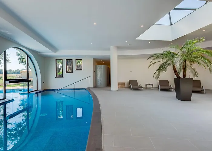 Borgo La Chiaracia & Otel Castel Giorgio