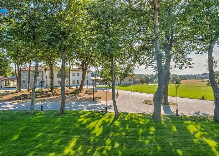 Hotel Borgo La Chiaracia &